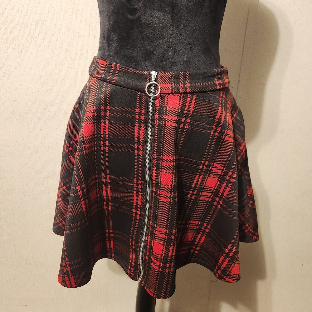 Hot Topic Red and Black Skirt Size S